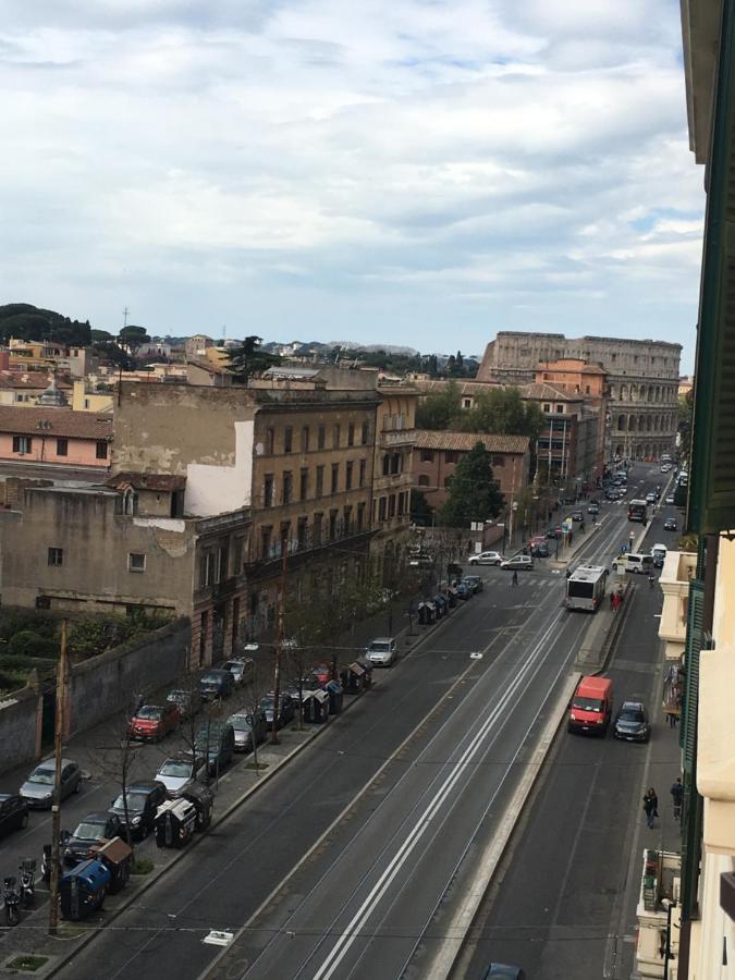 La Finestra Sul Colosseo B&B 1 Rome Exterior photo